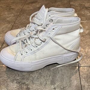 Adidas Nizza Trek white platforms Sneakers